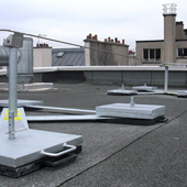 PROTECTION DIRECTE _ Ligne de vie pour toiture terrasse Ligne de vie autoportante